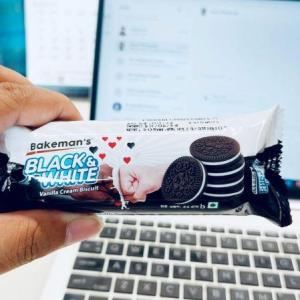 Bakeman's Black & White Vanilla Cream Biscuit-53gm